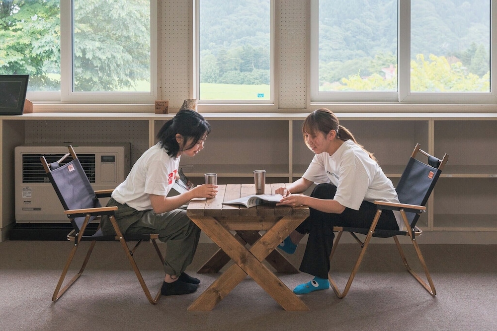 デラックス 4 人部屋 マウンテンビュー 客室1 | ペコレラ学舎