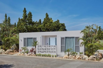 VILLA OLOO