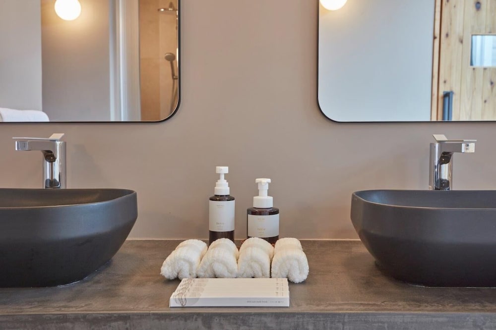 ヴィラ 禁煙 バスルーム1 | VILLA OLOO