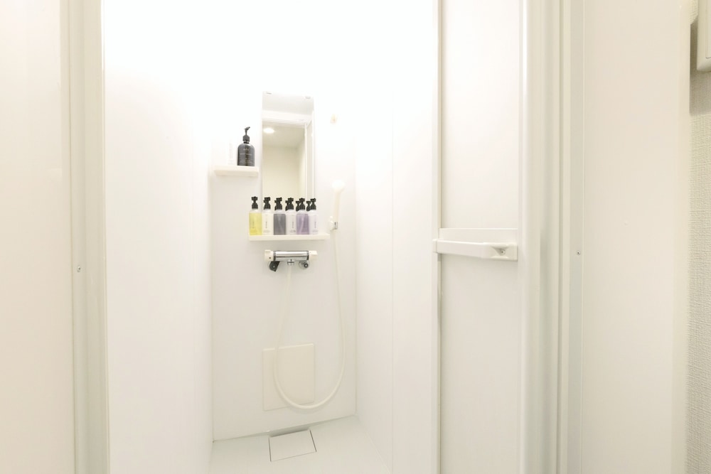 アパートメント ベッド (複数台) 禁煙 専用バスルーム バスルーム1 | SLEEP LAB 浅草