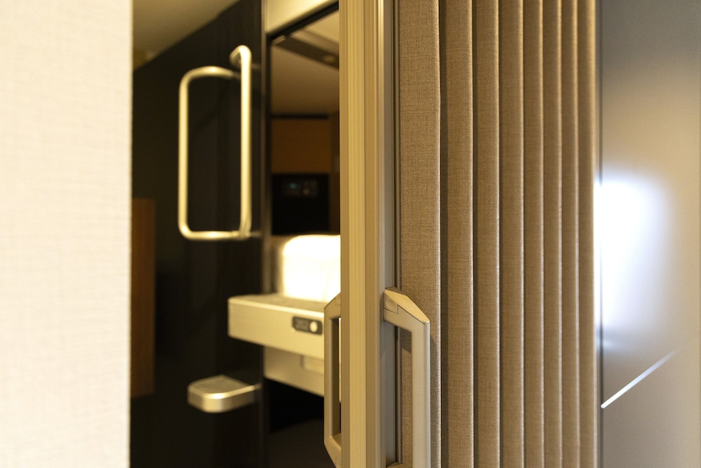 アパートメント ベッド (複数台) 禁煙 客室14 | SLEEP LAB 浅草