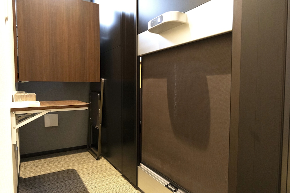 アパートメント ベッド (複数台) 禁煙 専用バスルーム 客室3 | SLEEP LAB 浅草