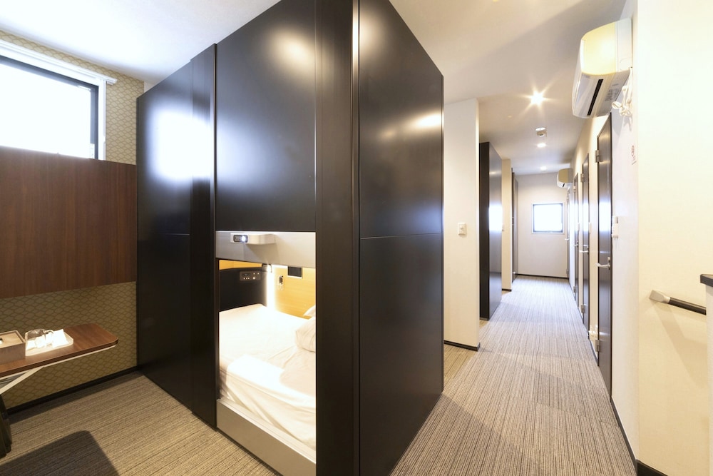 アパートメント ベッド (複数台) 禁煙 客室9 | SLEEP LAB 浅草