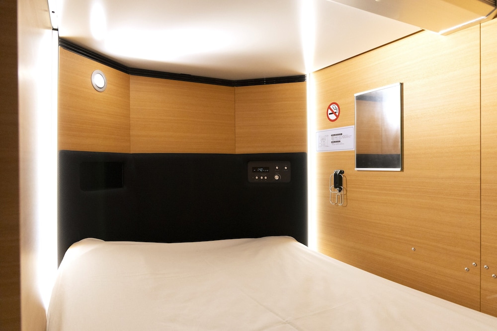 アパートメント ベッド (複数台) 禁煙 客室13 | SLEEP LAB 浅草