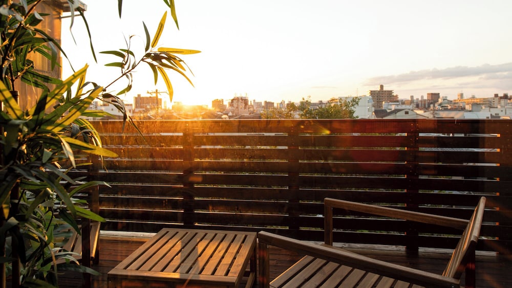 デラックス ヴィラ キッチン シティビュー テラス / パティオ0 | 春風荘 天下茶屋