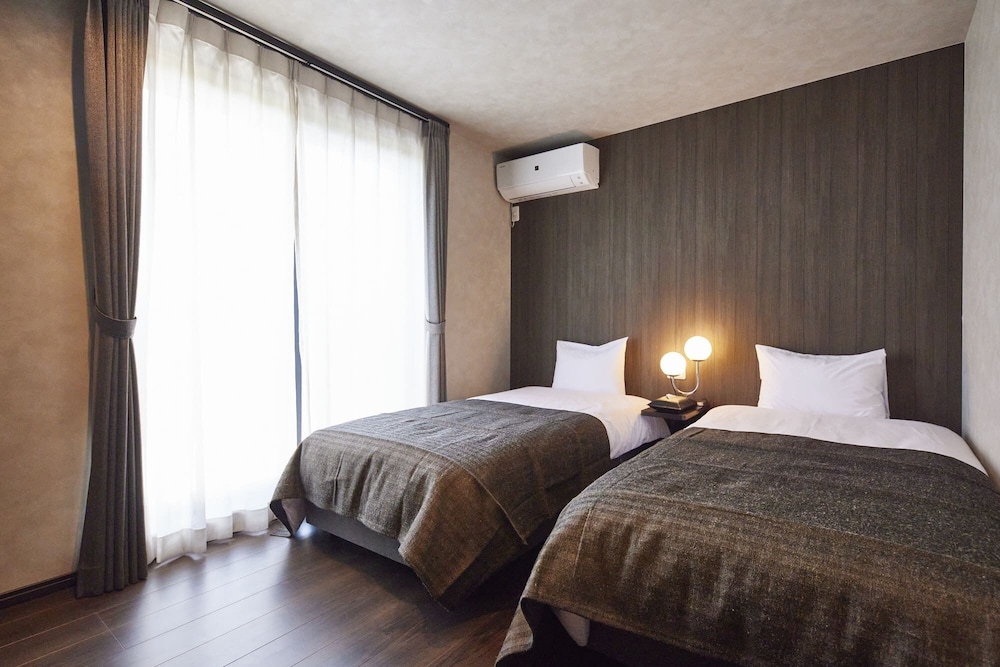 ラグジュアリー ヴィラ 客室4 | IZA takashima 湊