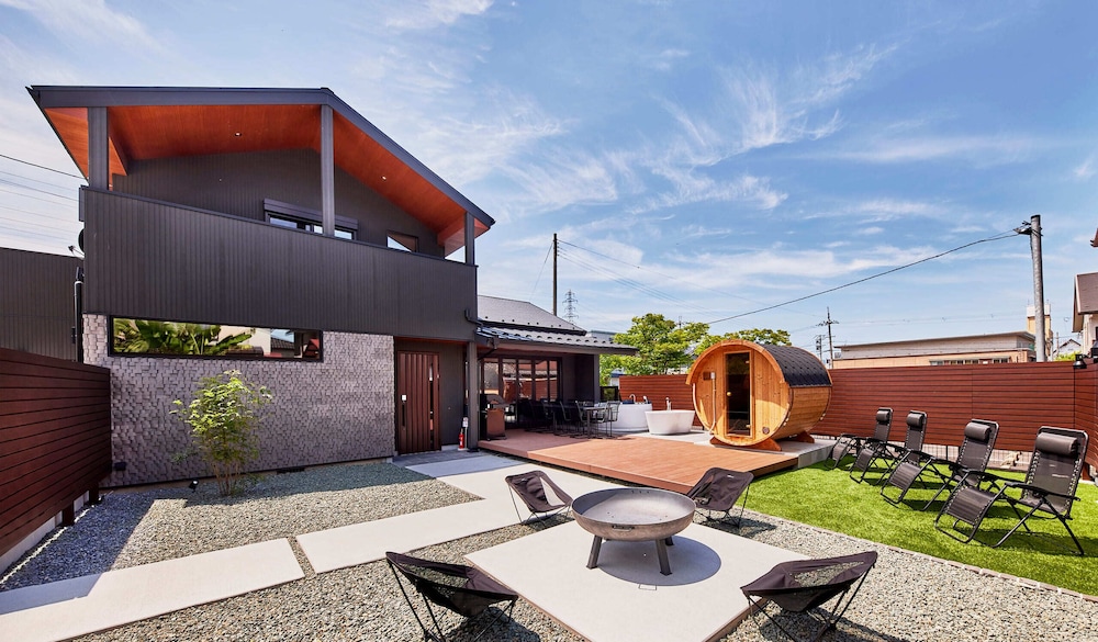 メインイメージ | IZA takashima 湊