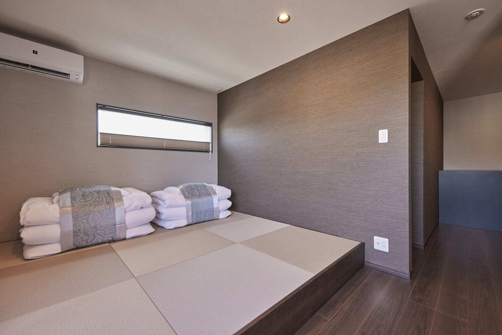 ラグジュアリー ヴィラ 客室6 | IZA takashima 湊