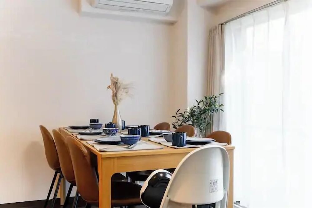アパートメント シティビュー 客室内のダイニングエリア3 | ヴィラ三田村 303