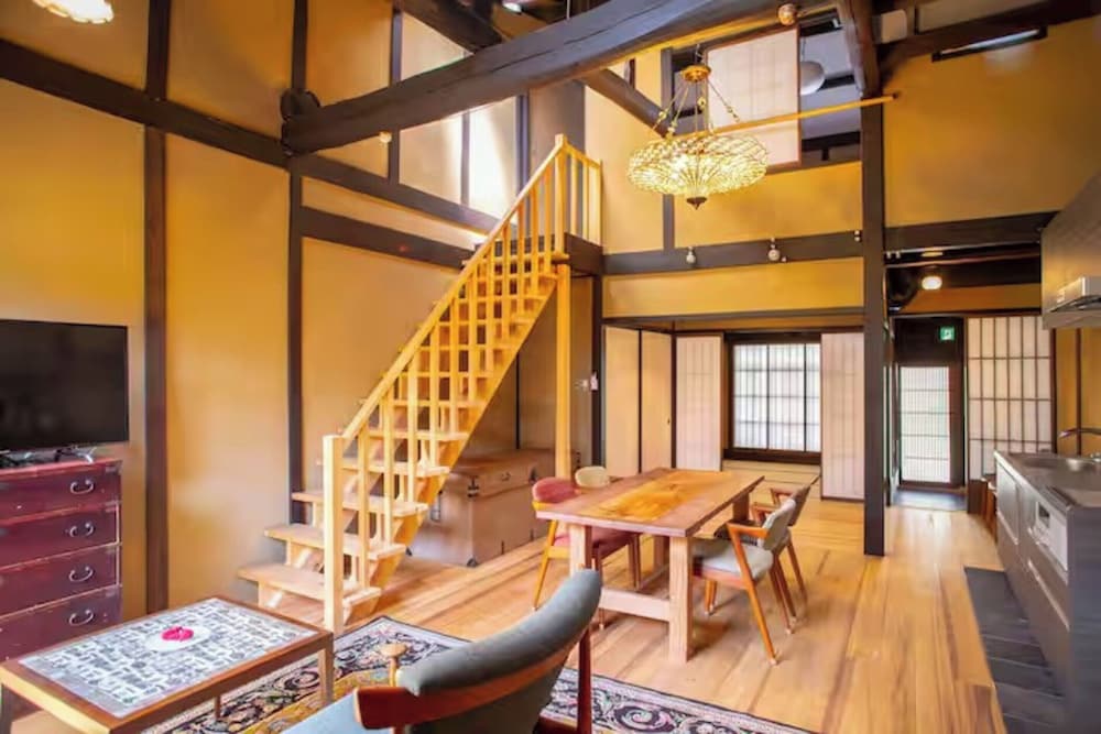 クラシック タウンホーム ベッド (複数台) ガーデンビュー 客室5 | Retreat Kamikashiwano