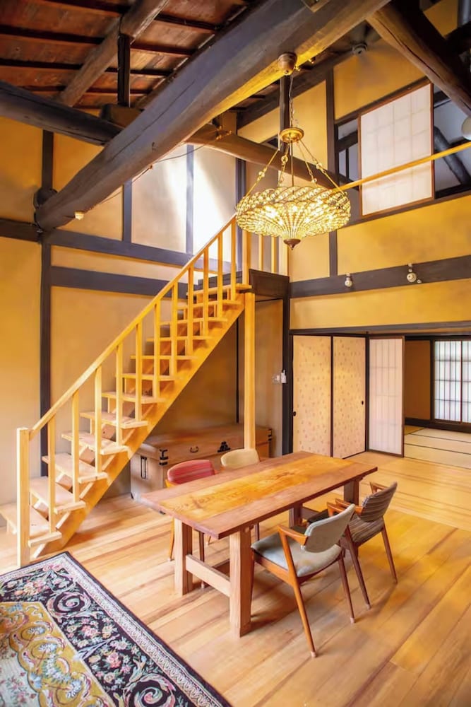 クラシック タウンホーム ベッド (複数台) ガーデンビュー 客室4 | Retreat Kamikashiwano