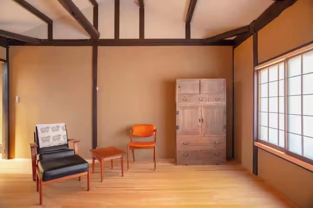 クラシック タウンホーム ベッド (複数台) ガーデンビュー 客室13 | Retreat Kamikashiwano