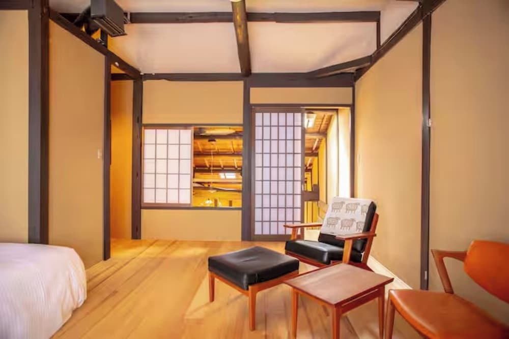 クラシック タウンホーム ベッド (複数台) ガーデンビュー 客室12 | Retreat Kamikashiwano