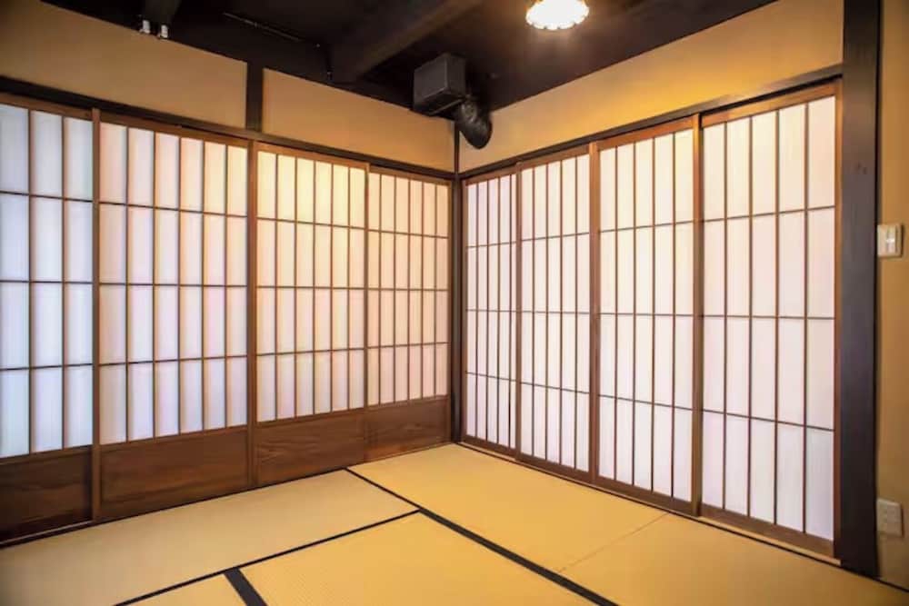 クラシック タウンホーム ベッド (複数台) ガーデンビュー 客室10 | Retreat Kamikashiwano