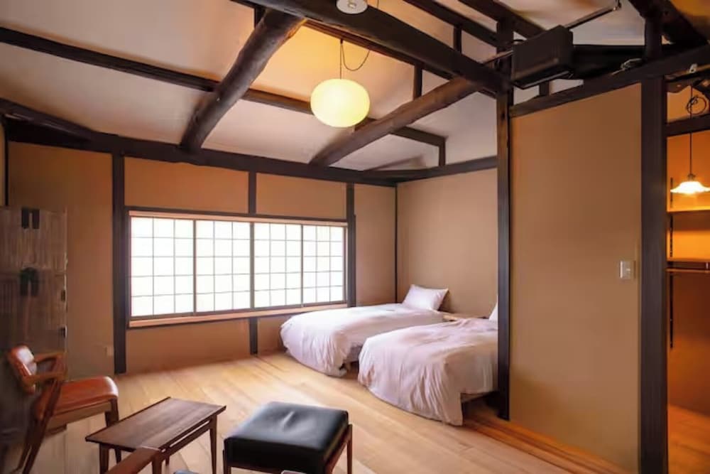 クラシック タウンホーム ベッド (複数台) ガーデンビュー 客室16 | Retreat Kamikashiwano