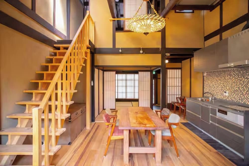 クラシック タウンホーム ベッド (複数台) ガーデンビュー 客室3 | Retreat Kamikashiwano