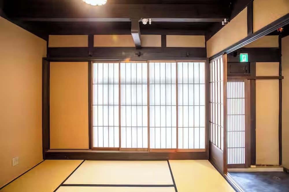 クラシック タウンホーム ベッド (複数台) ガーデンビュー 客室6 | Retreat Kamikashiwano