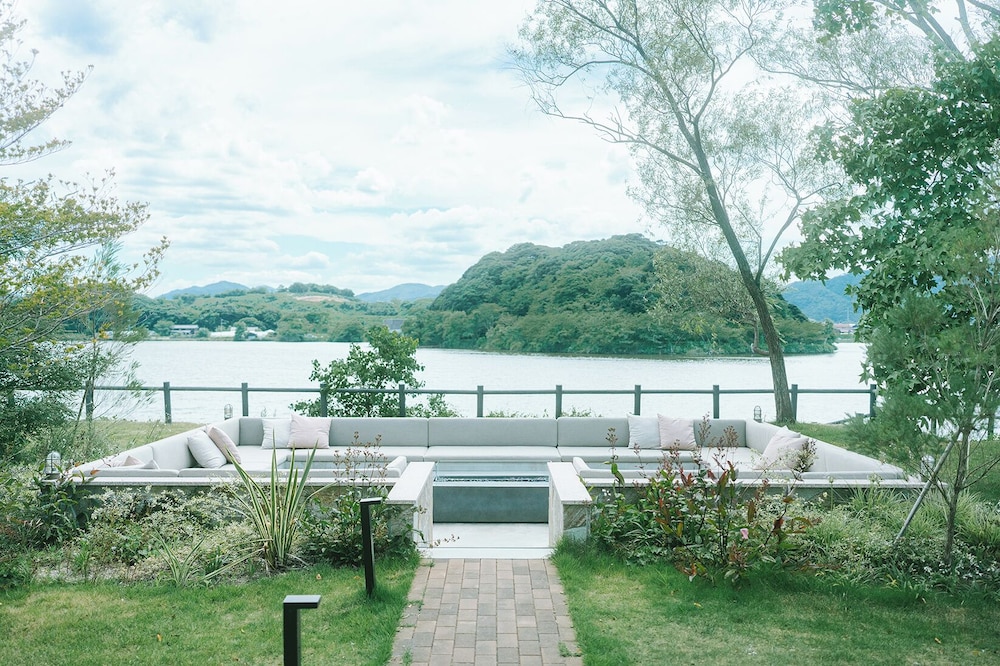 メインイメージ | HOTEL＆湖邸 艸花