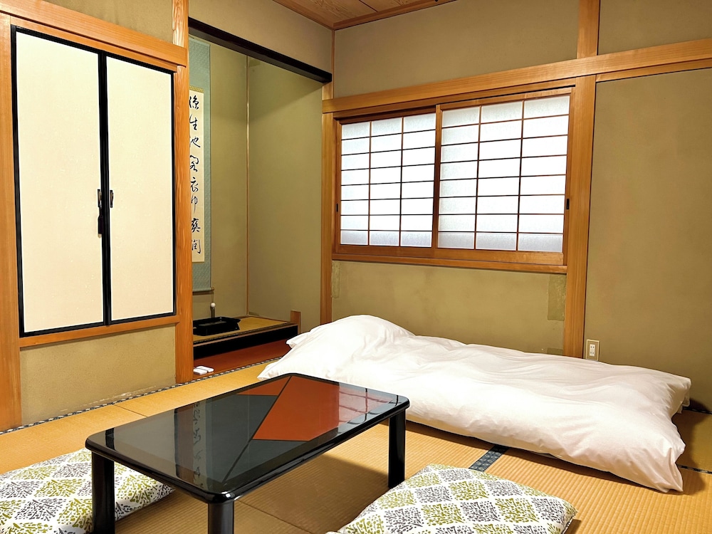 デラックス ハウス 3 ベッドルーム 客室2 | SUMITSUGU HOUSE Station