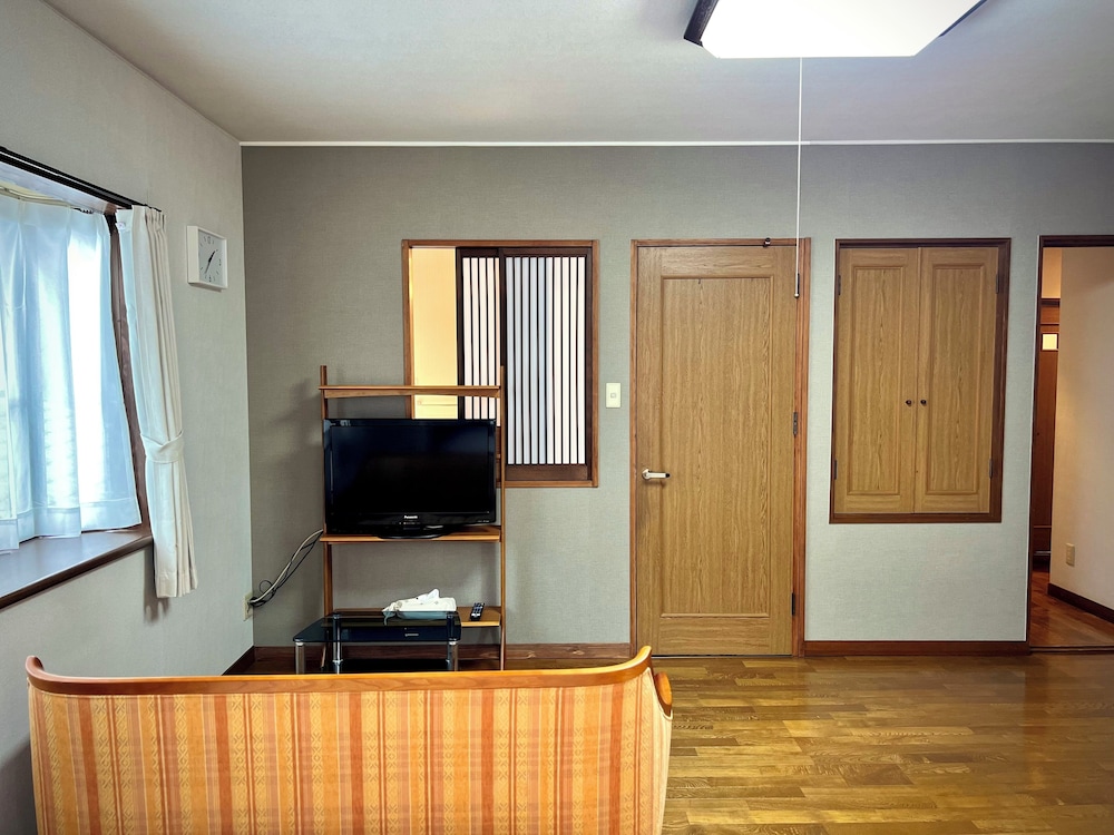 デラックス ハウス 3 ベッドルーム 客室21 | SUMITSUGU HOUSE Station