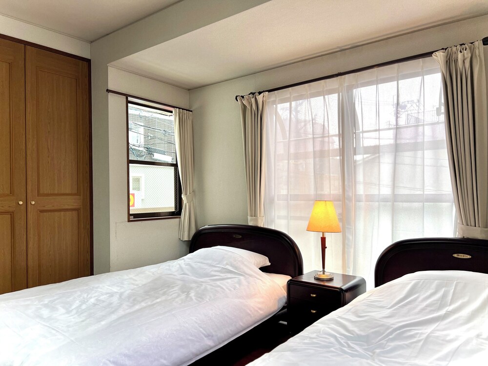 デラックス ハウス 3 ベッドルーム 客室16 | SUMITSUGU HOUSE Station