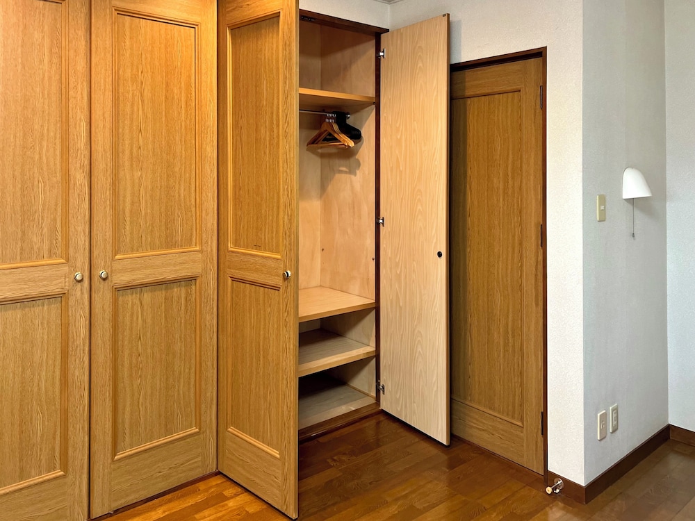 デラックス ハウス 3 ベッドルーム 客室1 | SUMITSUGU HOUSE Station