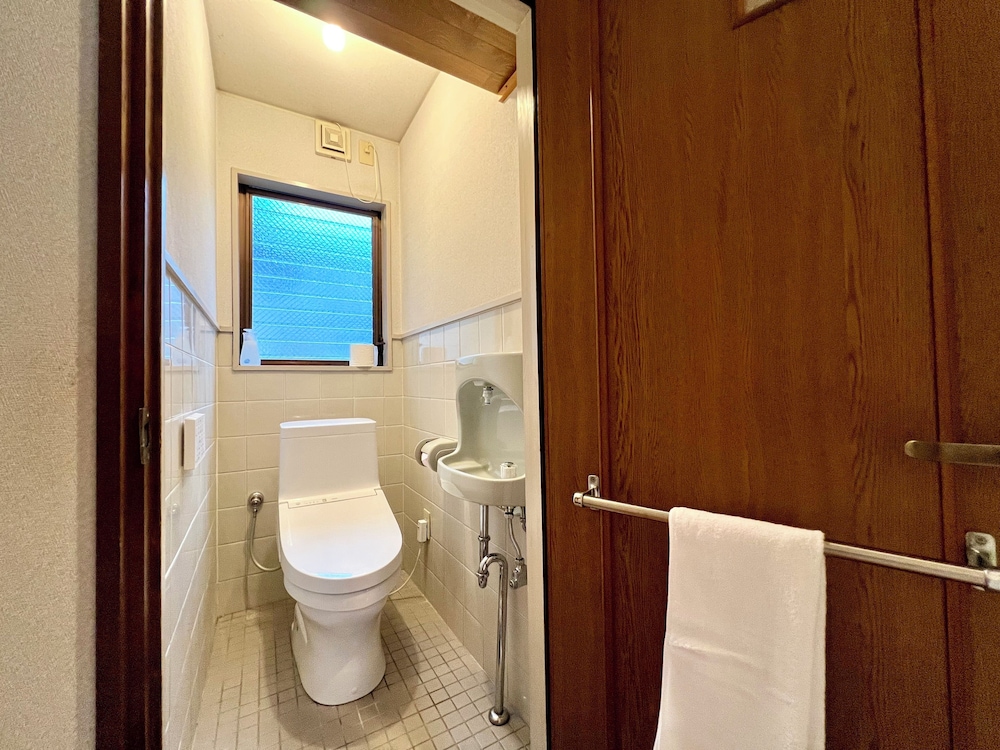 デラックス ハウス 3 ベッドルーム バスルーム0 | SUMITSUGU HOUSE Station