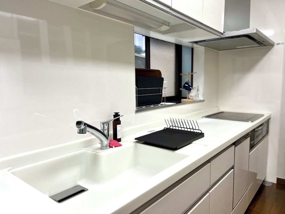 デラックス ハウス 3 ベッドルーム 専用キッチン7 | SUMITSUGU HOUSE Station