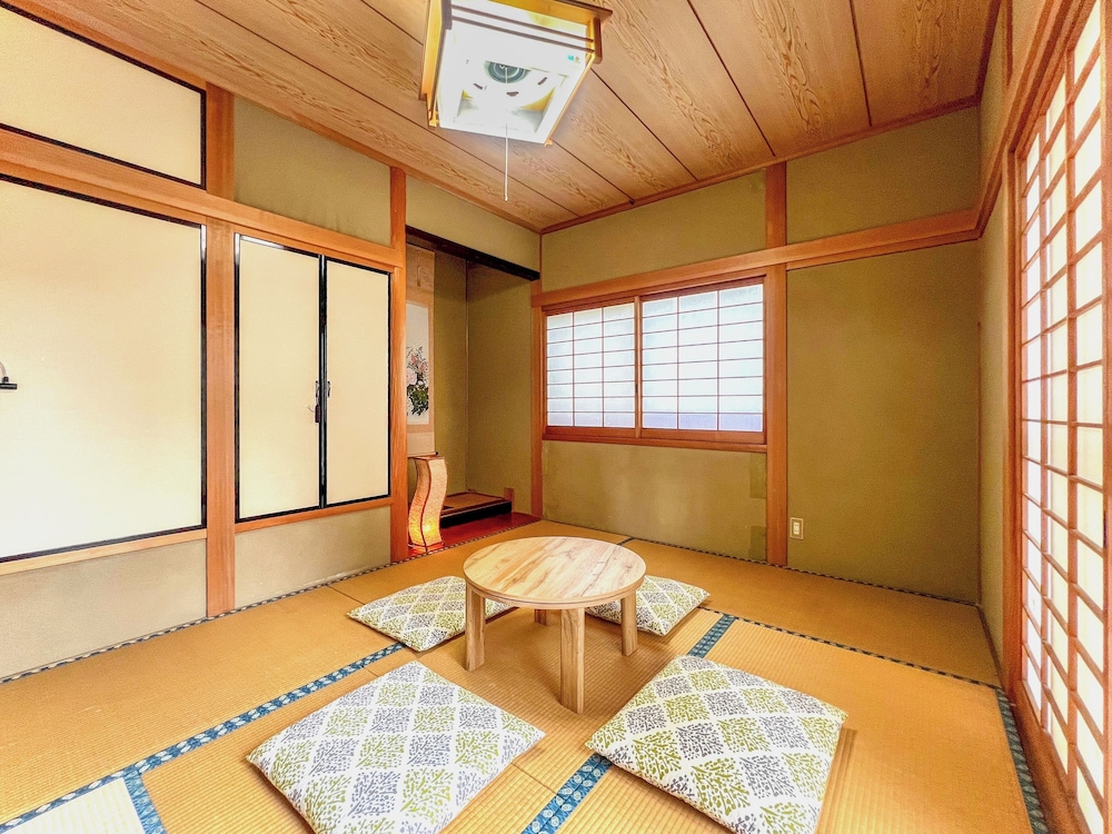 デラックス ハウス 3 ベッドルーム 客室21 | SUMITSUGU HOUSE Station