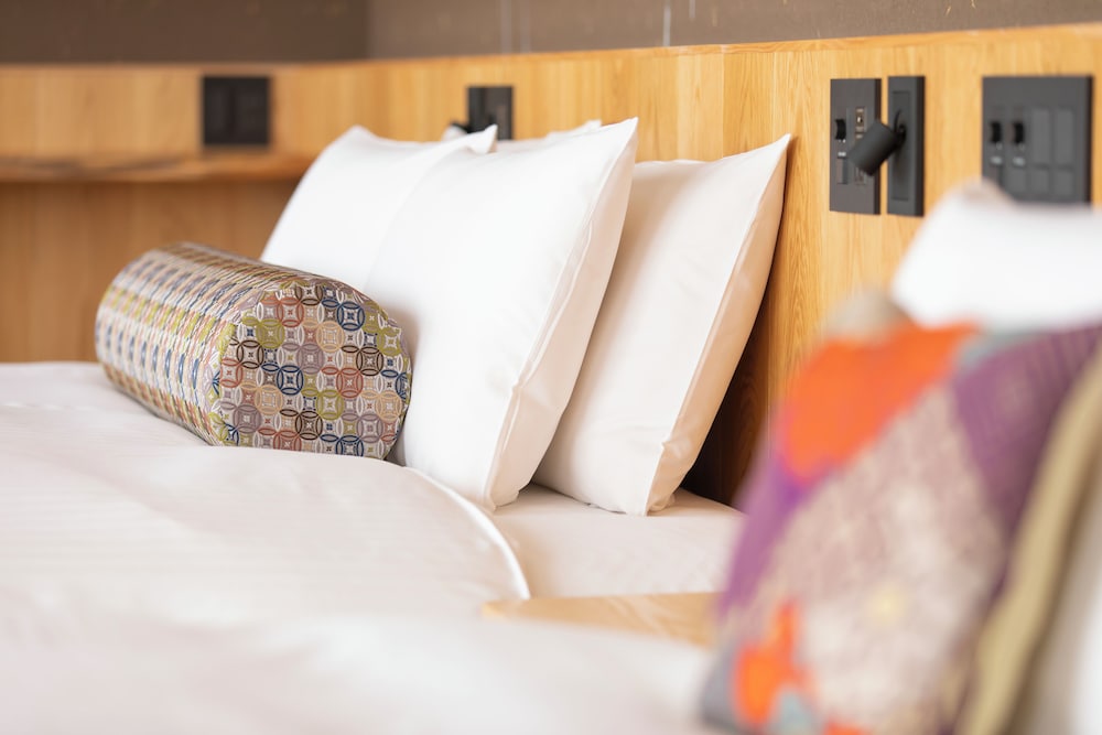 デラックス トリプルルーム 客室2 | ホテルエスノグラフィー清水五条