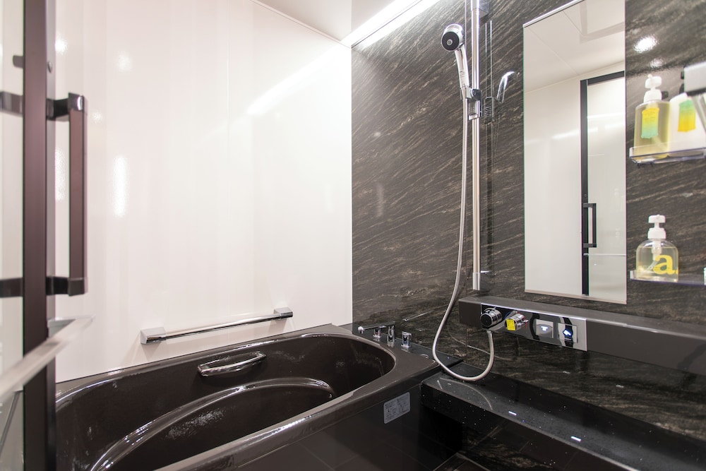 コンフォート トリプルルーム バスルーム0 | ホテルエスノグラフィー清水五条