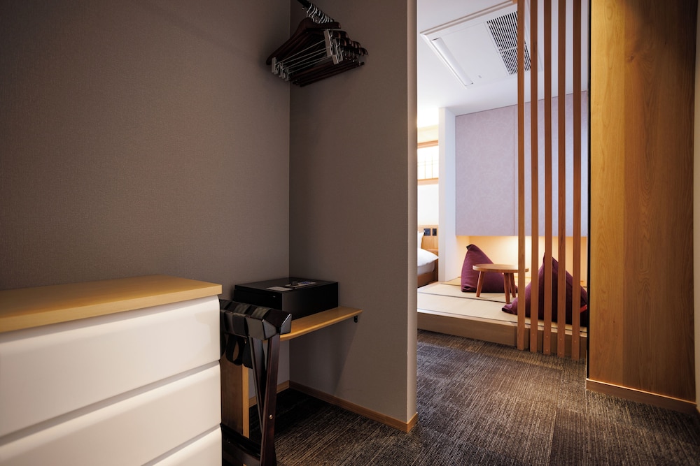 ファミリー ツインルーム 客室4 | ホテルエスノグラフィー清水五条