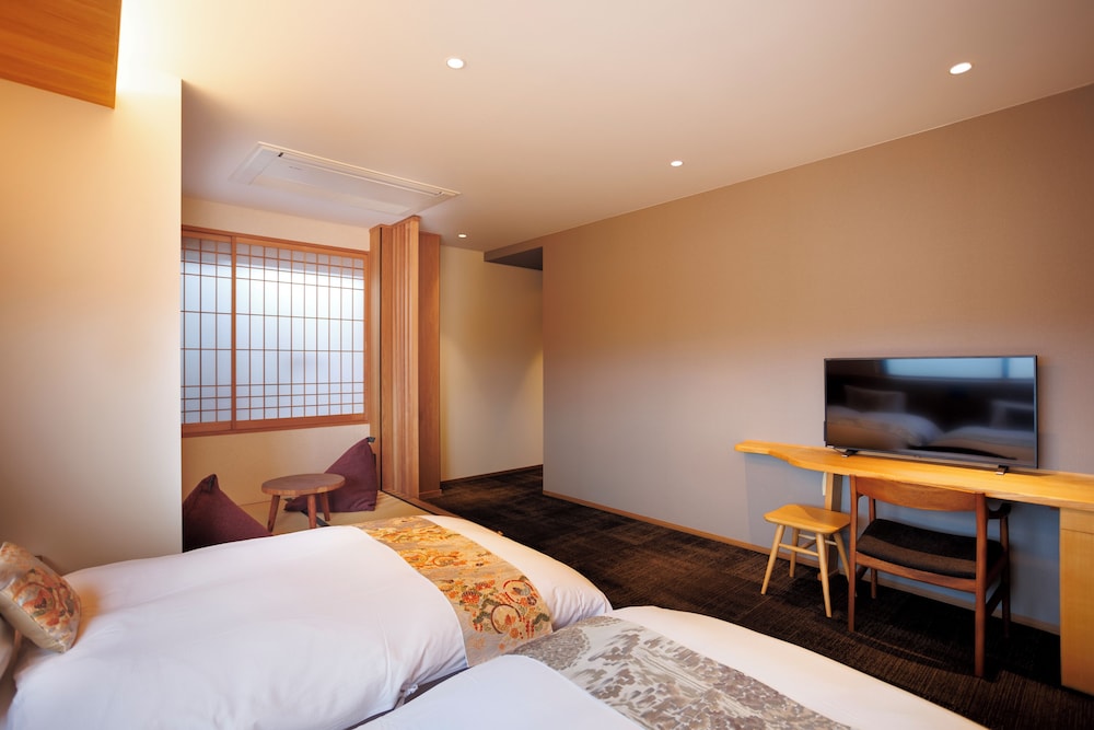 ファミリー ツインルーム 客室3 | ホテルエスノグラフィー清水五条