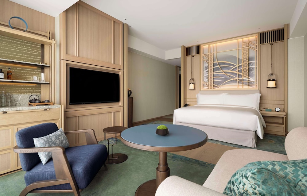 デラックス ルーム キングベッド 1 台 客室5 | ウォルドーフ・アストリア 大阪