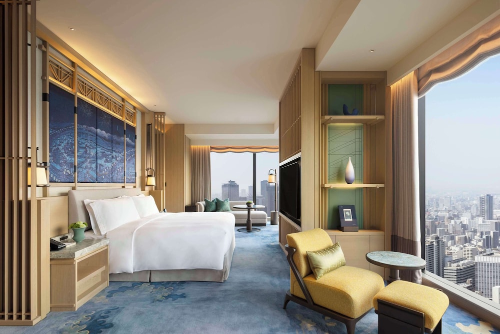 プレジデンシャル スイート キングベッド 1 台 | ウォルドーフ・アストリア 大阪