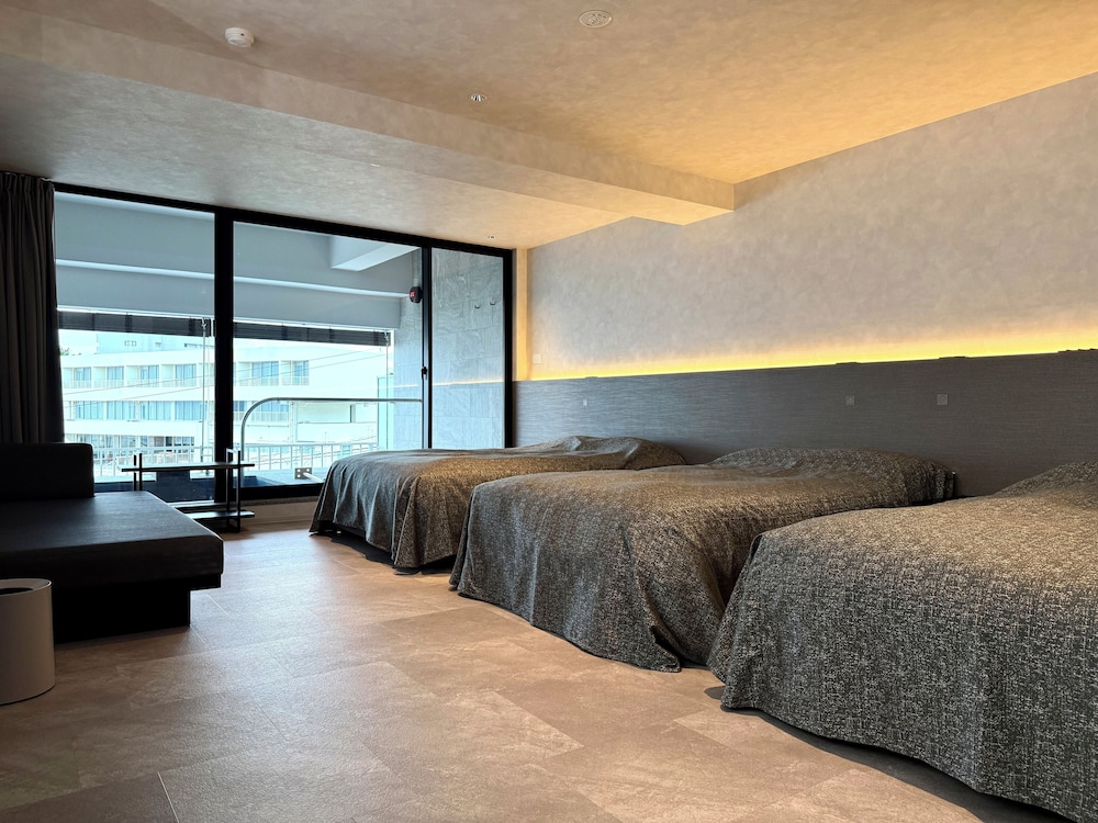 デラックス スイート バルコニー オーシャンビュー 客室4 | DOG HOTEL SHIRAHAMA
