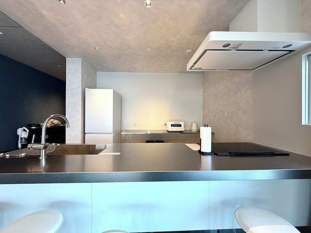 デラックス スイート バルコニー オーシャンビュー 客室5 | DOG HOTEL SHIRAHAMA