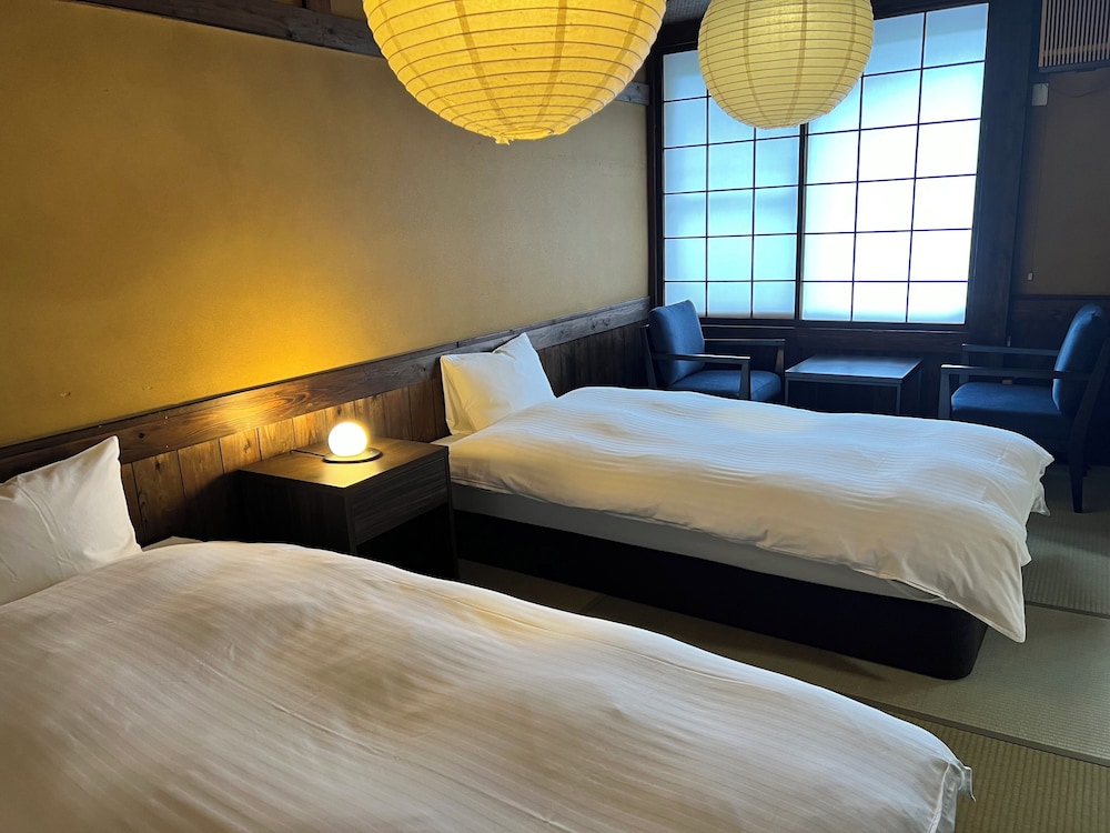 ファミリー 4 人部屋 禁煙 客室4 | 優彩別館