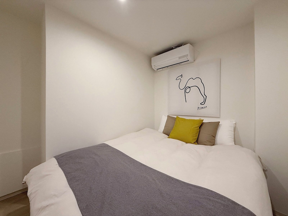 デラックス アパートメント 客室1 | 名王ビル 201