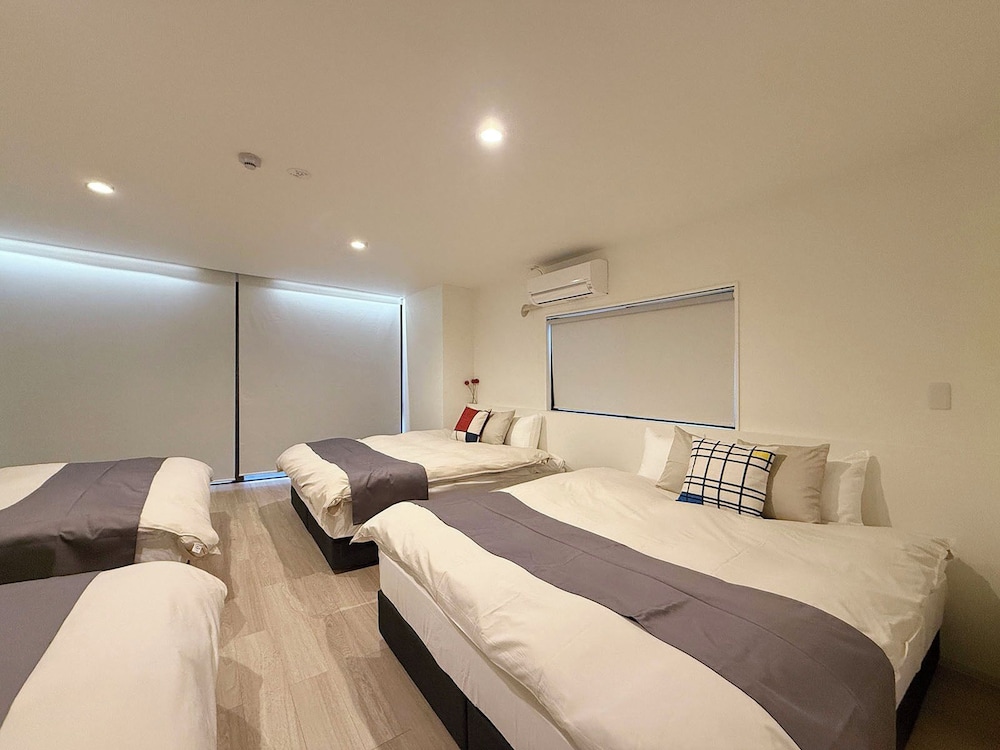 スーペリア アパートメント 客室5 | 名王ビル 401