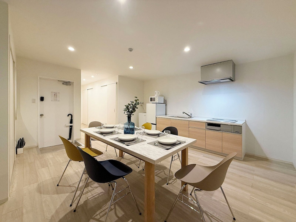 スーペリア アパートメント 客室4 | 名王ビル 401