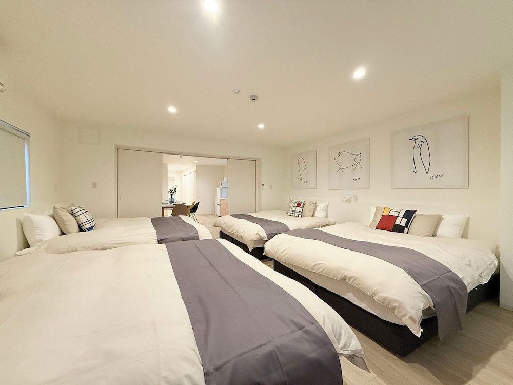 スーペリア アパートメント 客室2 | 名王ビル 401