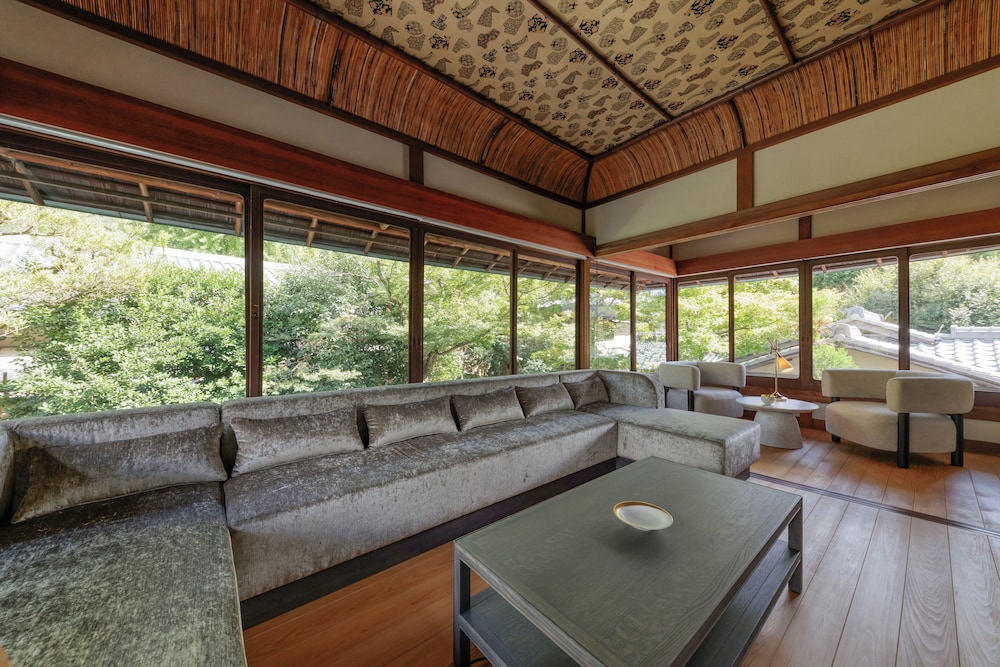 ラグジュアリー ヴィラ 6 ベッドルーム 禁煙 ガーデンビュー 客室13 | HOTEL VMG VILLA KYOTO
