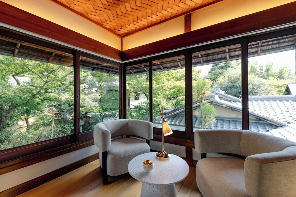 ラグジュアリー ヴィラ 6 ベッドルーム 禁煙 ガーデンビュー 客室10 | HOTEL VMG VILLA KYOTO