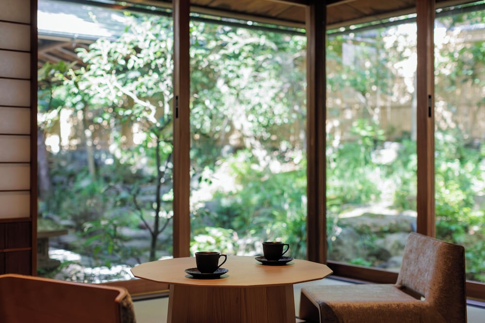 ラグジュアリー ヴィラ 6 ベッドルーム 禁煙 ガーデンビュー 客室12 | HOTEL VMG VILLA KYOTO