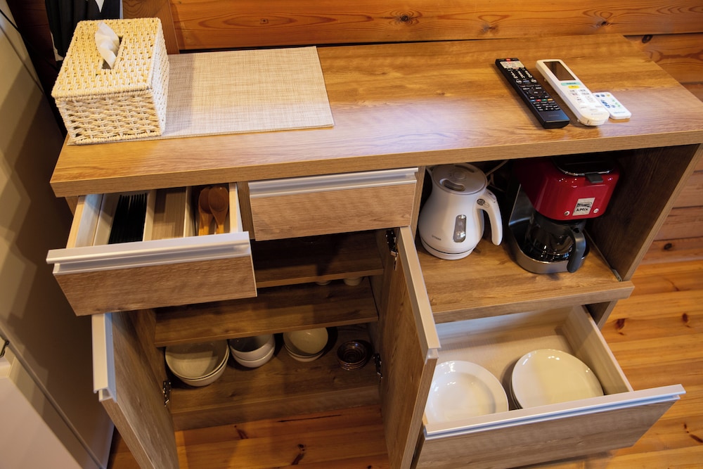 ベーシック コテージ マウンテンビュー 専用キッチン1 | Three Peaks Log