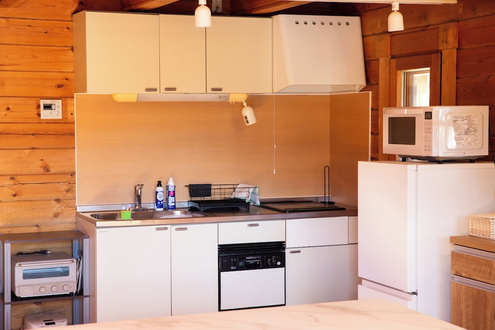 ベーシック コテージ マウンテンビュー 専用キッチン3 | Three Peaks Log