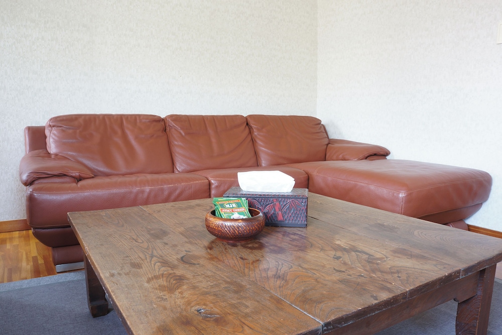 亀石 2F 禁煙 リビング エリア3 | お宿・喜喜哀楽 IG2