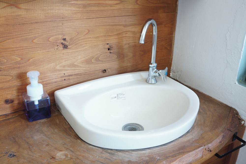 亀石 2F 禁煙 客室5 | お宿・喜喜哀楽 IG2