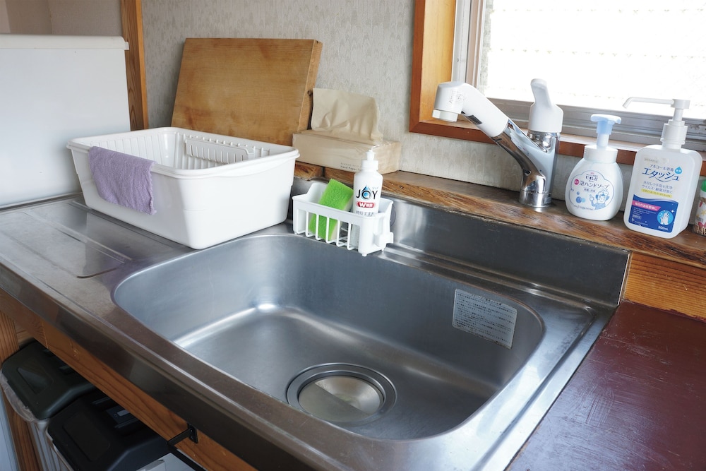 亀石 2F 禁煙 専用キッチン1 | お宿・喜喜哀楽 IG2